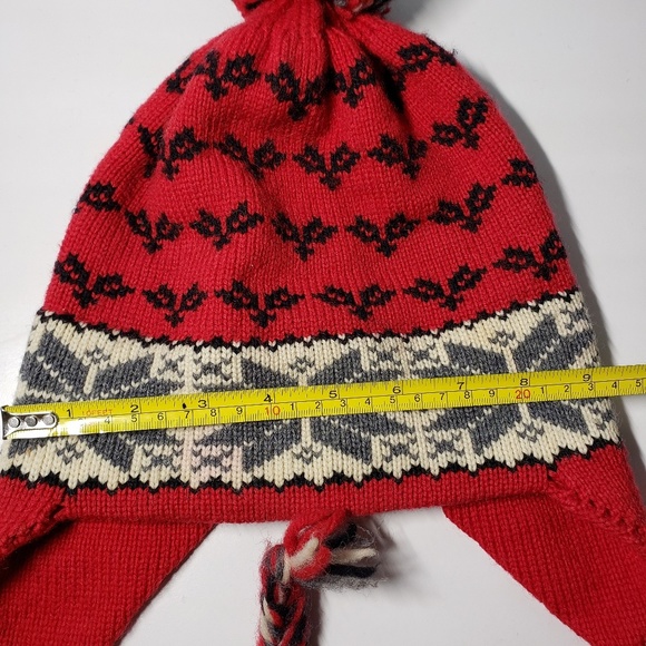 Nordic Pom Pom Winter Ski/Snowboard Hat w/ Tassles - Picture 3 of 8